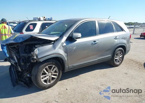 2014 Kia Sorento Lx z USA, uszkodzony, nr VIN 5XYKT3A63EG533983